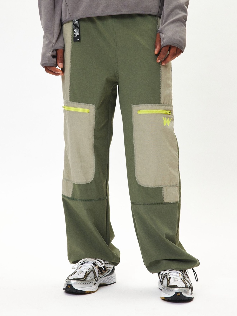 Without Walls Olive and Khaki Contrast Cargo Pants with Neon Zipper NWT